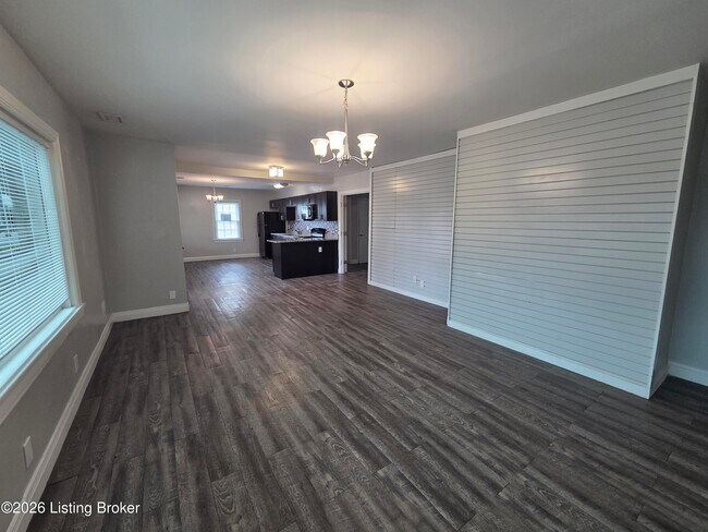 Building Photo - 1209 Durrett Ln