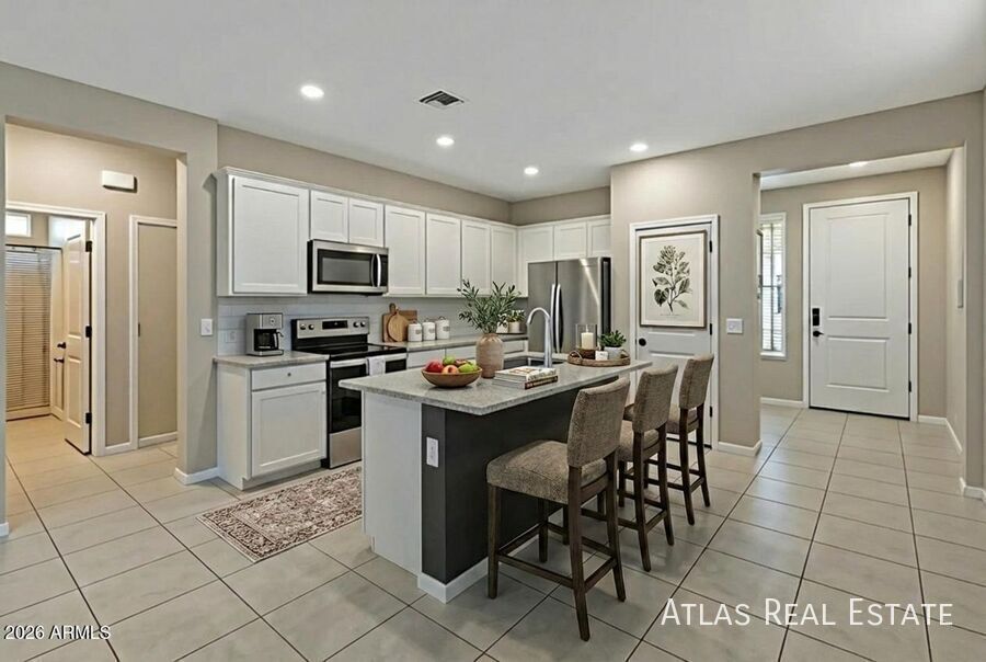 Building Photo - 17352 W Country Club Terrace