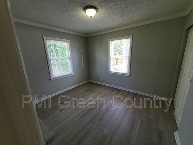 Building Photo - 2125 E Seminole St