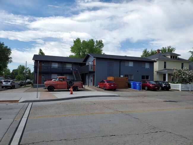 Building Photo - 341 N Garfield Ave