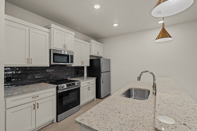 Building Photo - Brand new townhomes in Frenship East!