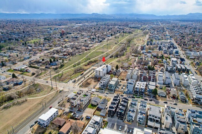 Building Photo - Modern 2B/2B Apartment – Steps from Light Rail & Sloan’s Lake!