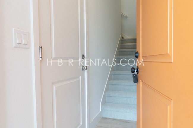 Building Photo - Modern Comfort Meets Private Living, Brand-New ADU Retreat in Mountain House