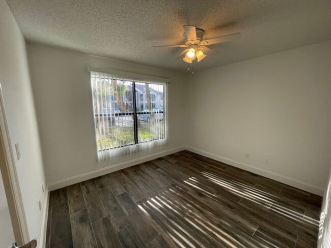 Building Photo - ANNUAL RENTAL - OASIS- 2 BED/2BATH