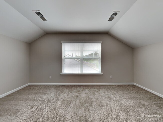 Building Photo - 364 Eastfair Dr