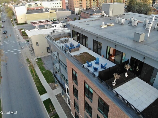 Building Photo - 78 Church St