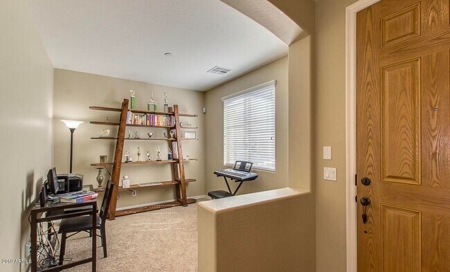 Building Photo - 14582 W Port Royale Ln