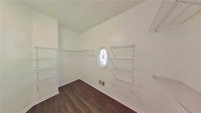 Building Photo - 11355 Vedrines Dr