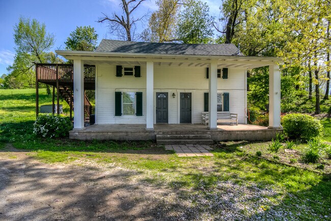 Building Photo - 369 Steele Rd