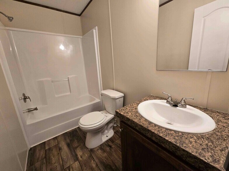 Building Photo - 709 N Collins Fwy