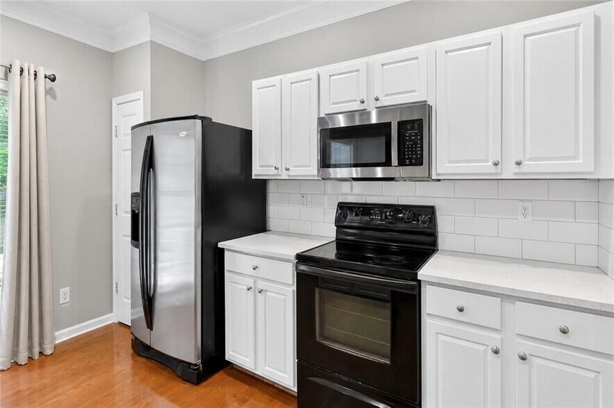 Building Photo - 559 Windstone Trail