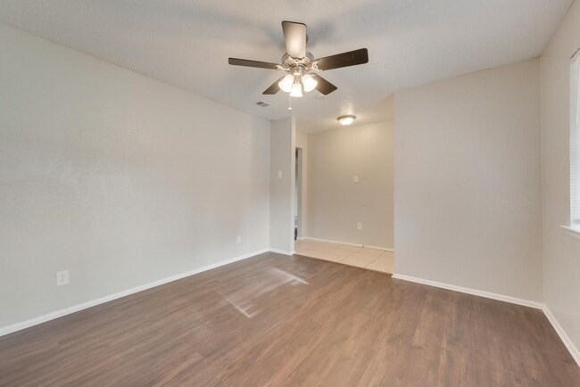 Building Photo - 5304 Susan Lee Ln