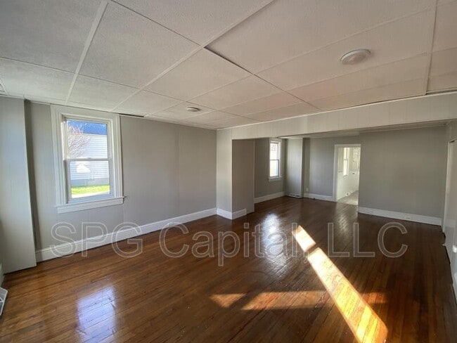 Building Photo - 1340 W College Ave