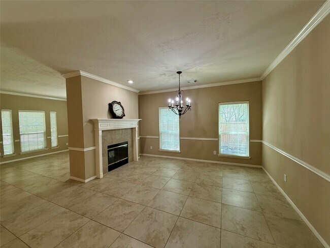 Building Photo - 14009 Hollow Canyon Ln