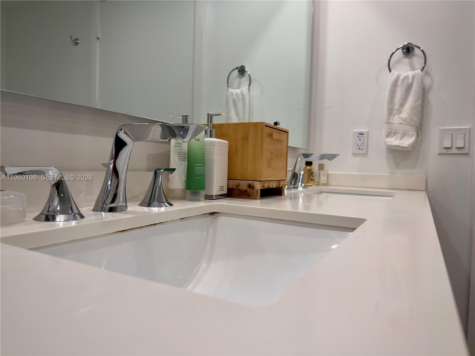 Building Photo - 488 NE 18th St