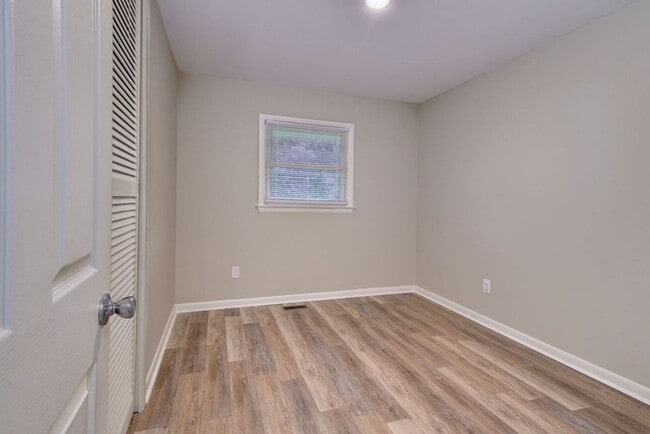 Building Photo - Nicely updated rancher!