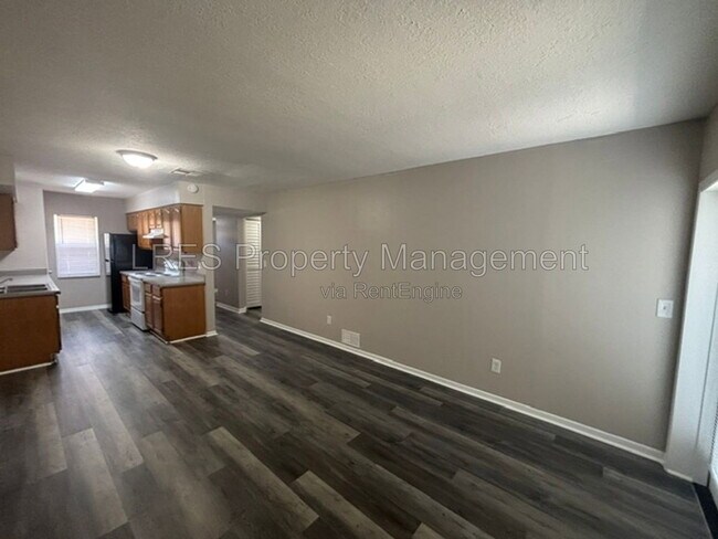 Building Photo - 1605 Terrace Dr