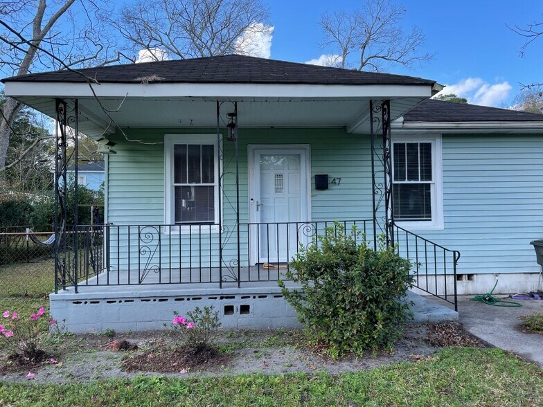 Building Photo - 47 Lawton Ave