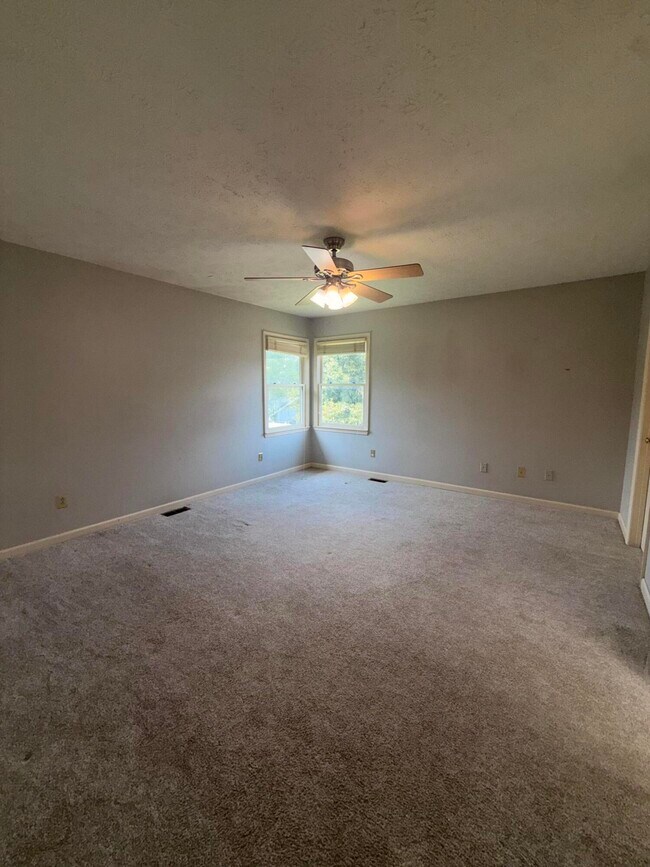 Building Photo - 3820 Muirfield Pl