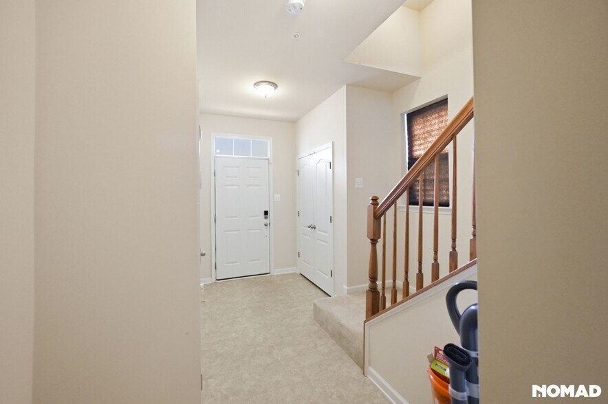Building Photo - 13122 Nittany Lion Cir