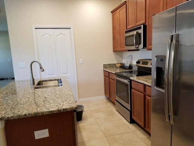 Building Photo - 14731 Driftwater Dr