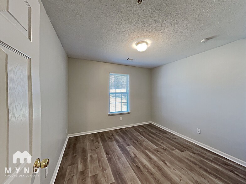 Building Photo - 1182 Pinedale Cir NW