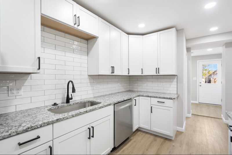 Building Photo - 3611 Chestnut Ave