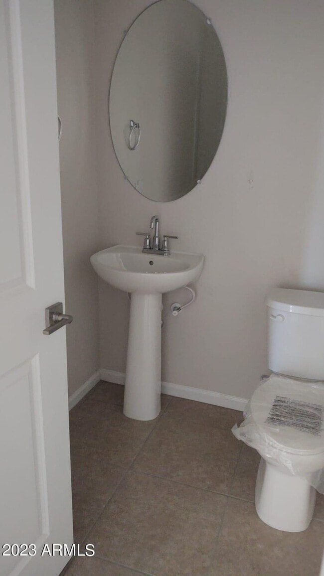 Building Photo - 17844 W Villa Hermosa Ln
