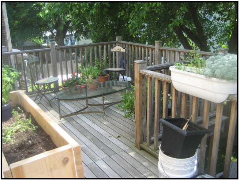 Building Photo - 30 Manning St