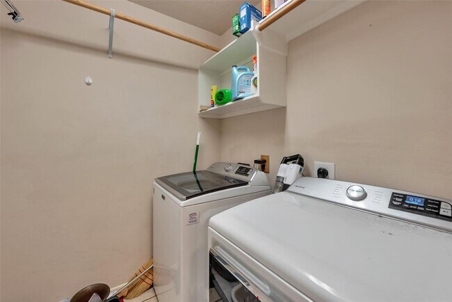 Building Photo - 2633 Brown Pelican Ln