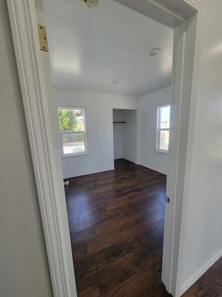 Building Photo - 7611 Seville Ave