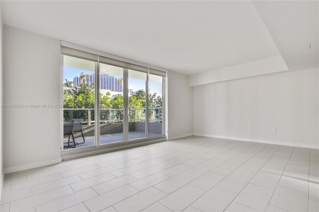 Building Photo - 1756 N Bayshore Dr
