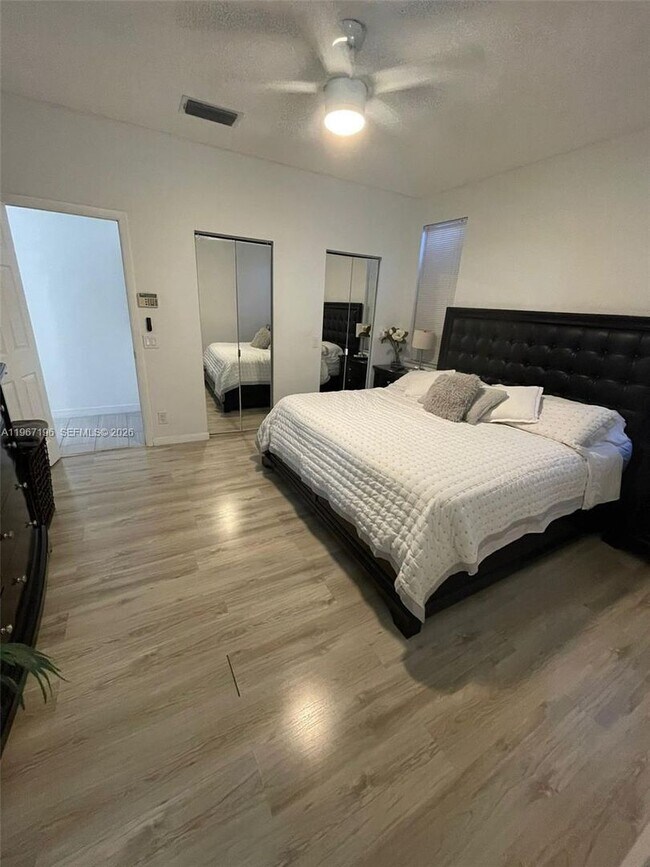 Building Photo - 755 Sand Creek Cir