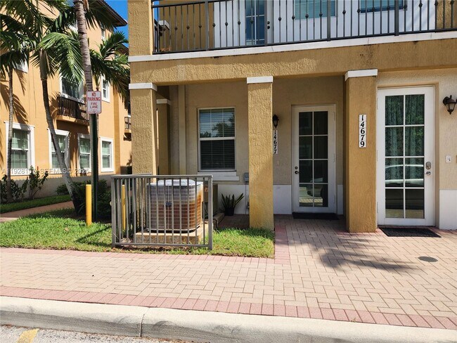 Building Photo - 14677 SW 9th St