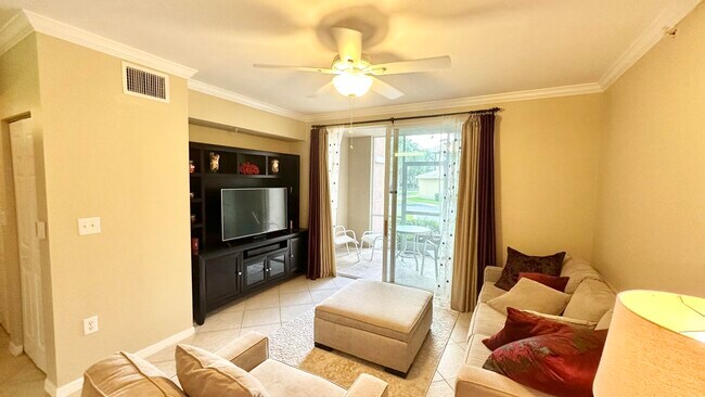 Building Photo - 6556 Emerald Dunes Dr
