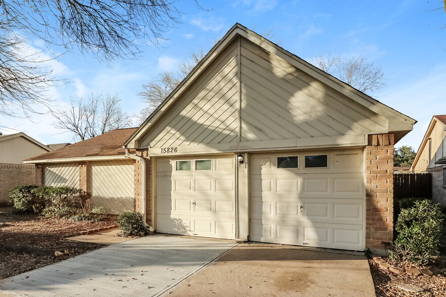 Primary Photo - 15826 Beechnut St