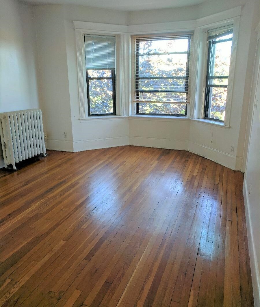 Building Photo - 1318 Commonwealth Ave