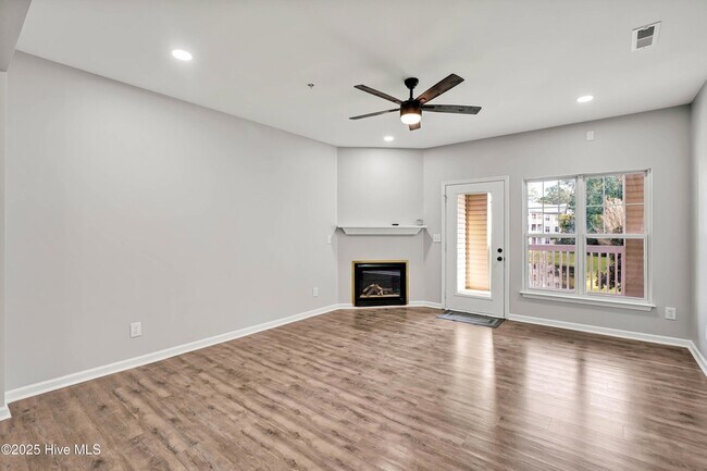 Building Photo - 4519 Sagedale Dr