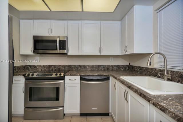 Building Photo - 2101 NE 68th St