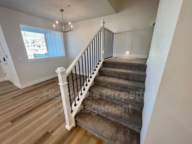 Building Photo - 4125 24th Street Rd