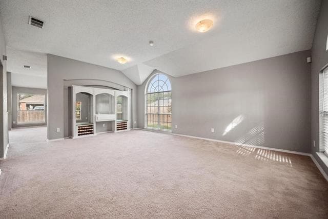 Building Photo - 7700 Glenoaks Dr