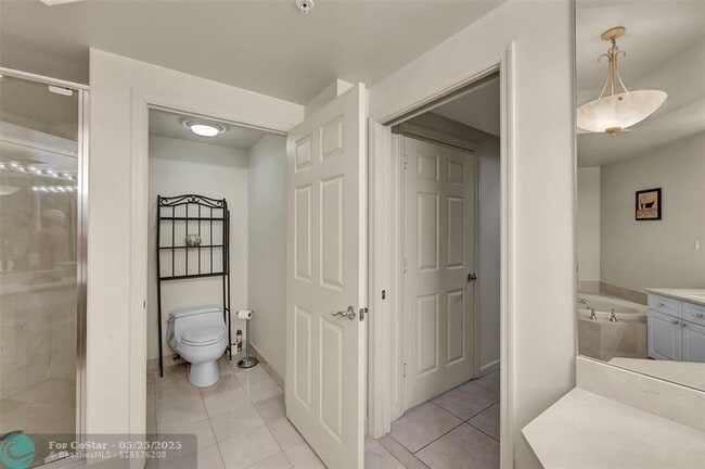 Building Photo - 6051 N Ocean Dr