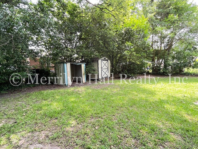 Building Photo - Cute Historic Bungalow Near Columbia College!