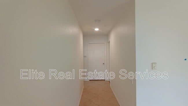 Building Photo - 5977 Caminito Yucatan