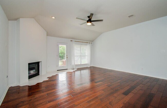 Building Photo - 15011 Redding Crest Ln