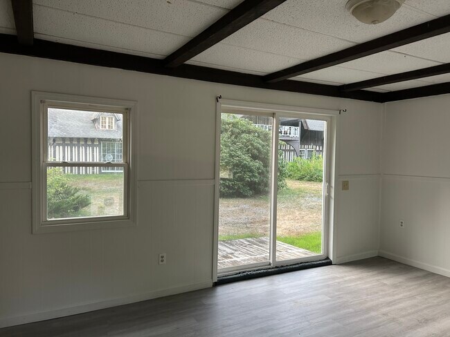 Building Photo - 959 Whittier Hwy