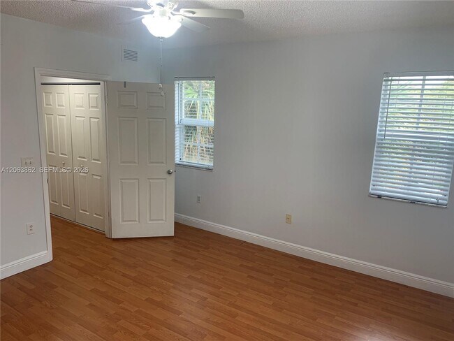 Building Photo - 2240 E Preserve Way