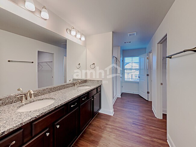 Building Photo - 4832 Chutney Dr