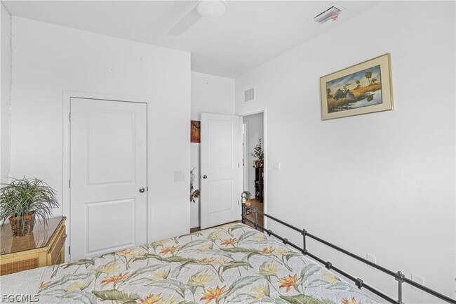 Building Photo - 9012 S Indio Ct