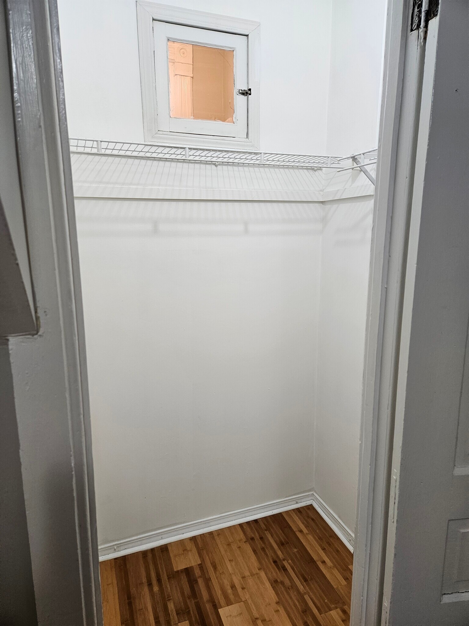 good closet space - 3249 N Lakewood Ave